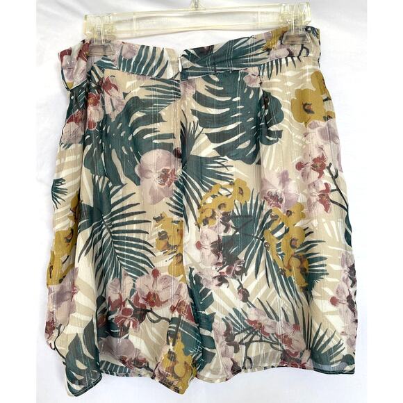 Walter Baker Mara Tropical Palm Vacation Surplice Bodysuit Shorts Set, M, 8, 10 - Picture 9 of 12
